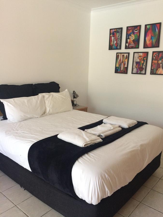 Paraway Motel Katherine Bagian luar foto