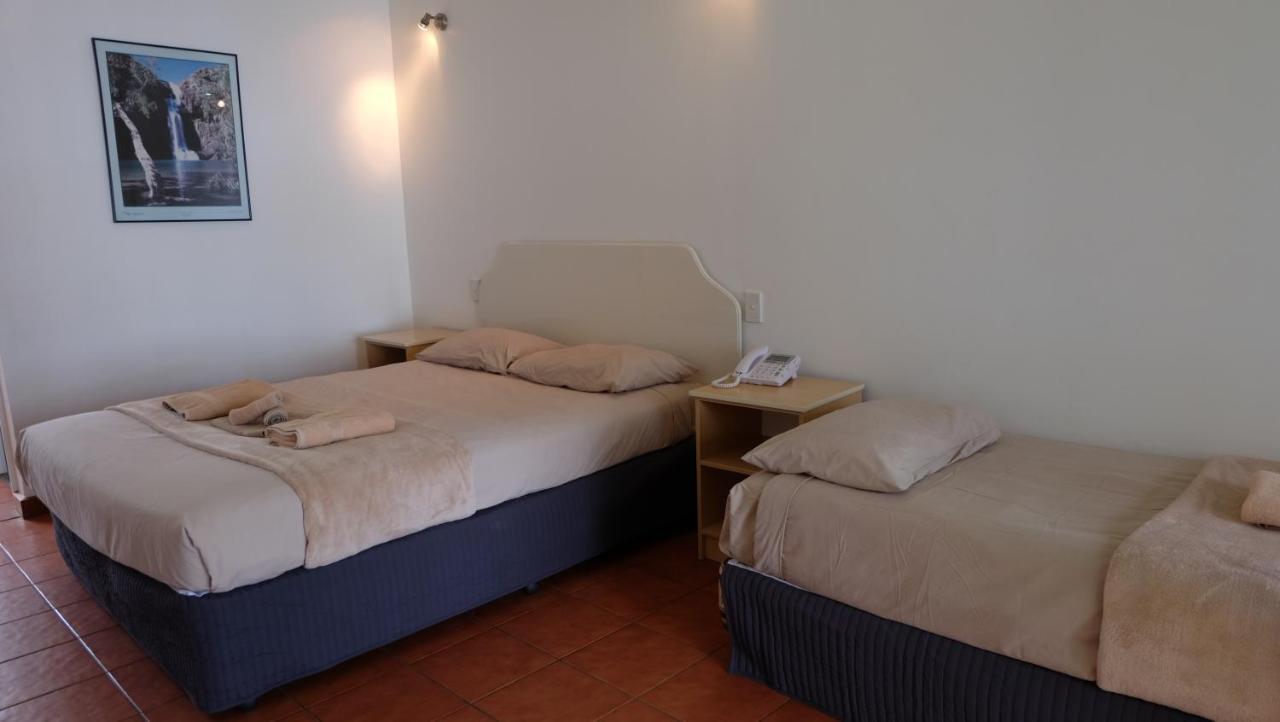 Paraway Motel Katherine Bagian luar foto