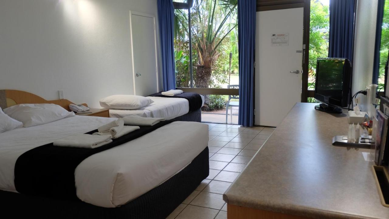 Paraway Motel Katherine Bagian luar foto